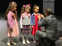 12 Mart İstiklal Marşı’nın Kabulü ve Mehmet Akif Ersoy’u Anma Günü  Programı İdil Belediyesi Tiyatro Salonunda düzenlendi.
